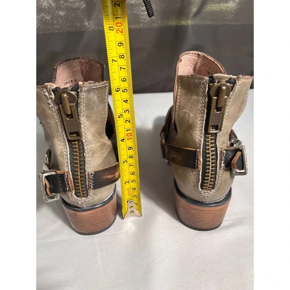 Freebird by Steven Truce Grey Leather Harness Cutout Ankle Boots Square Toe 9